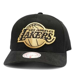Mitchell & Ness Lakers snapback.